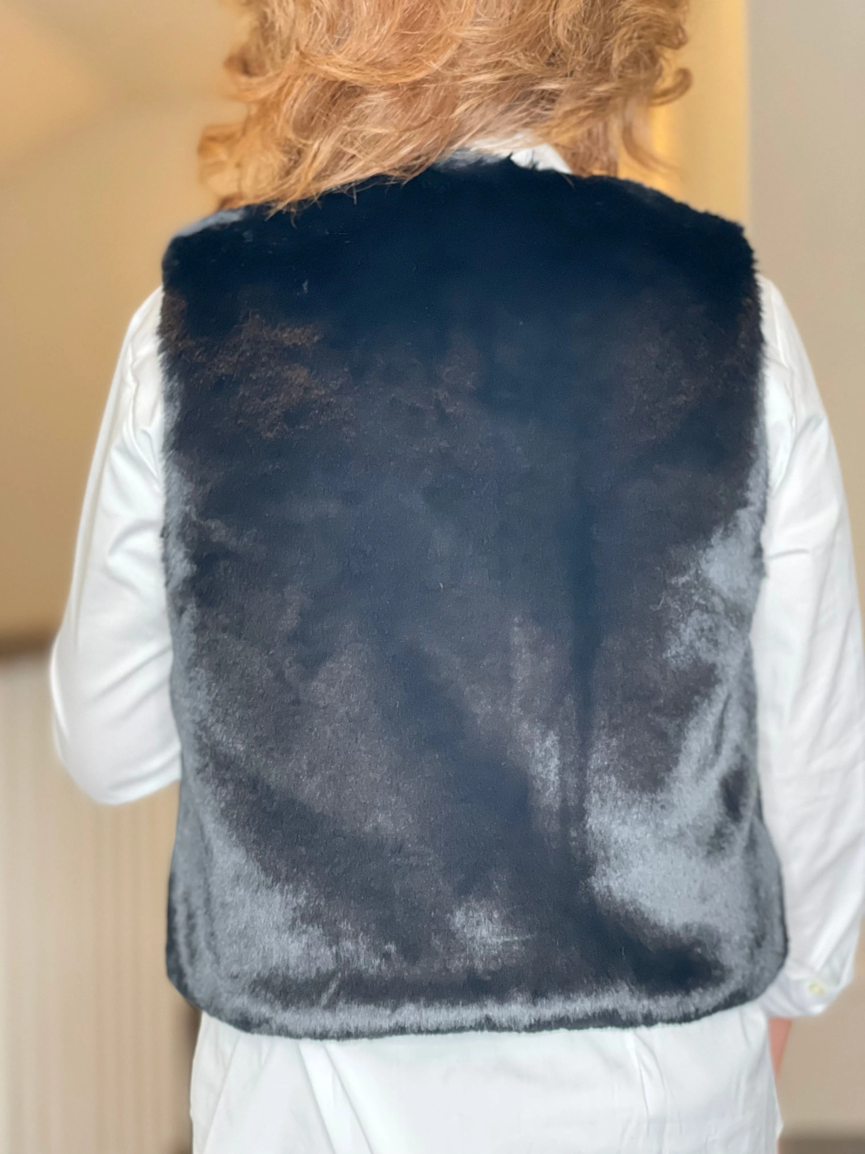 Molly Bracken Faux Fur Vest in Black