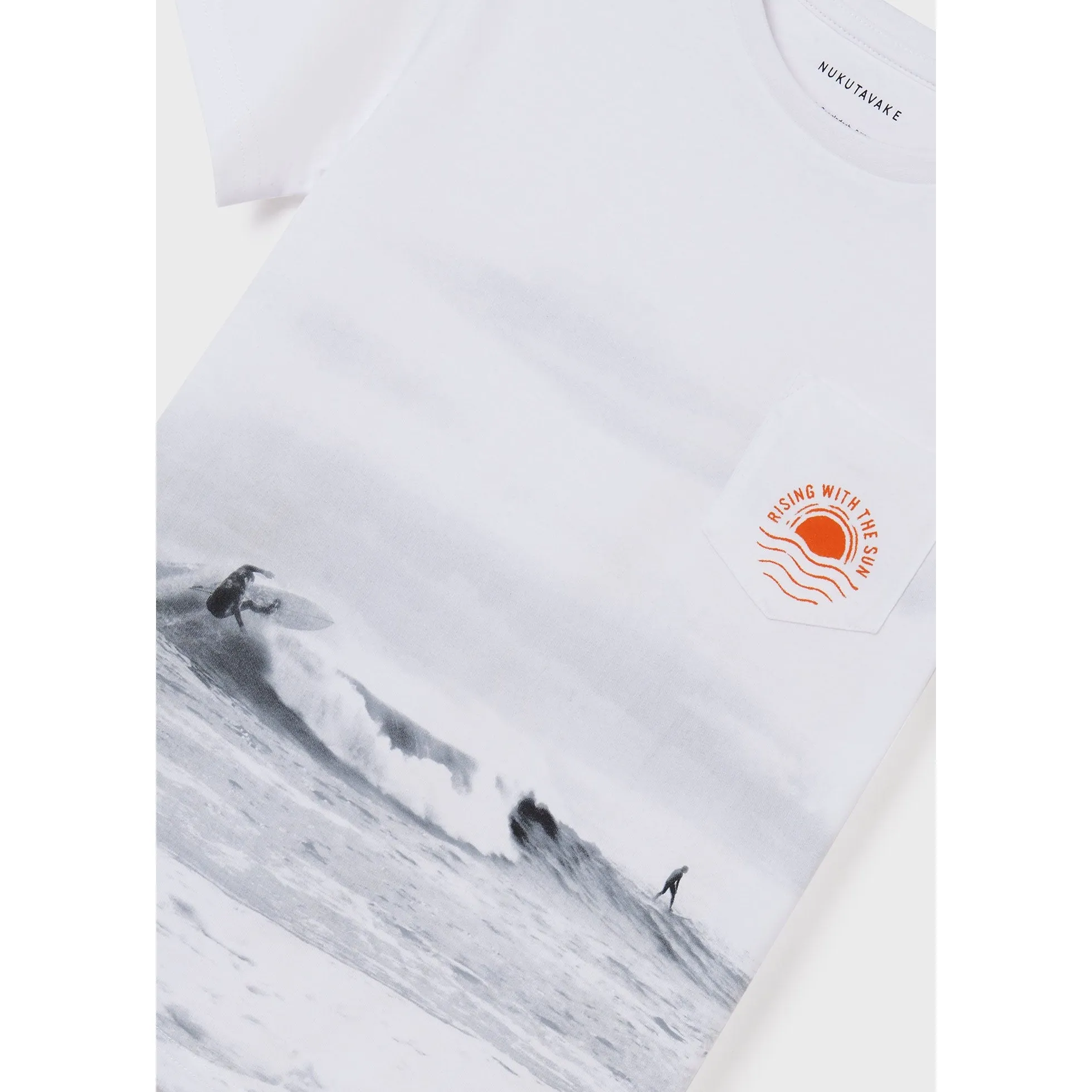 Nukutavake T-Shirt w/Waves Graphic _White 6019-10