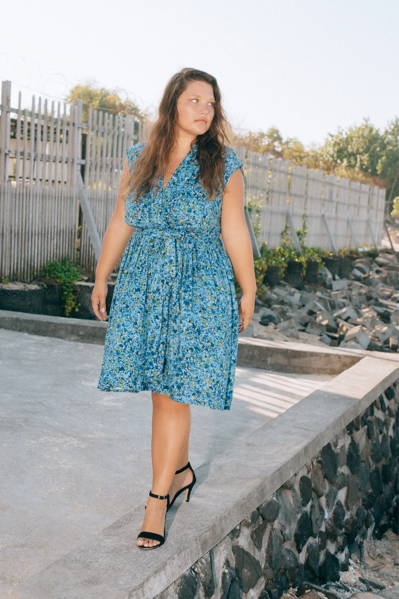 THE POINT DRESS SHORT - FLORAL EXPLOSION BLUE